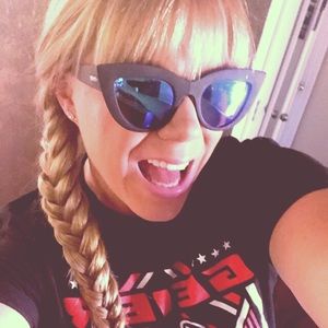 Meet your Posher, Jennie